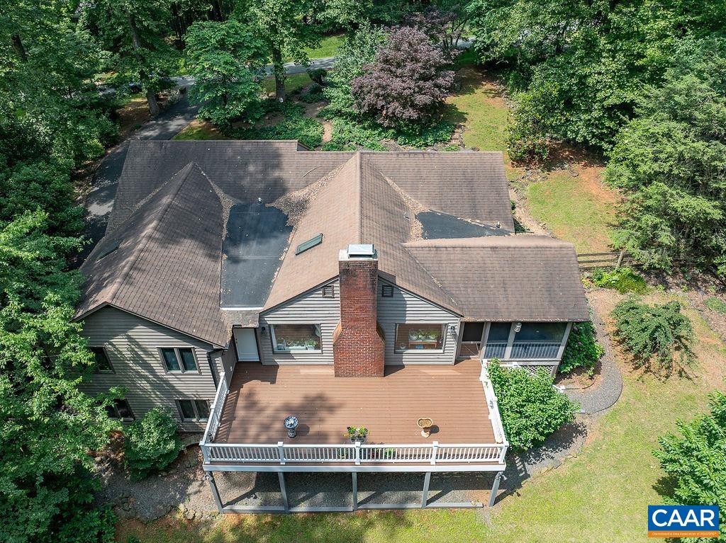 2220 RIDGEWAY LN