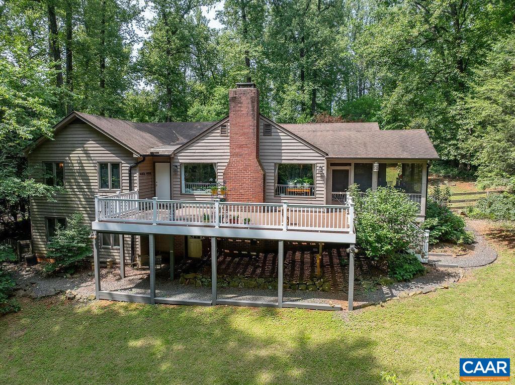 2220 RIDGEWAY LN