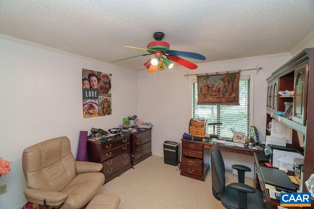 2220 RIDGEWAY LN