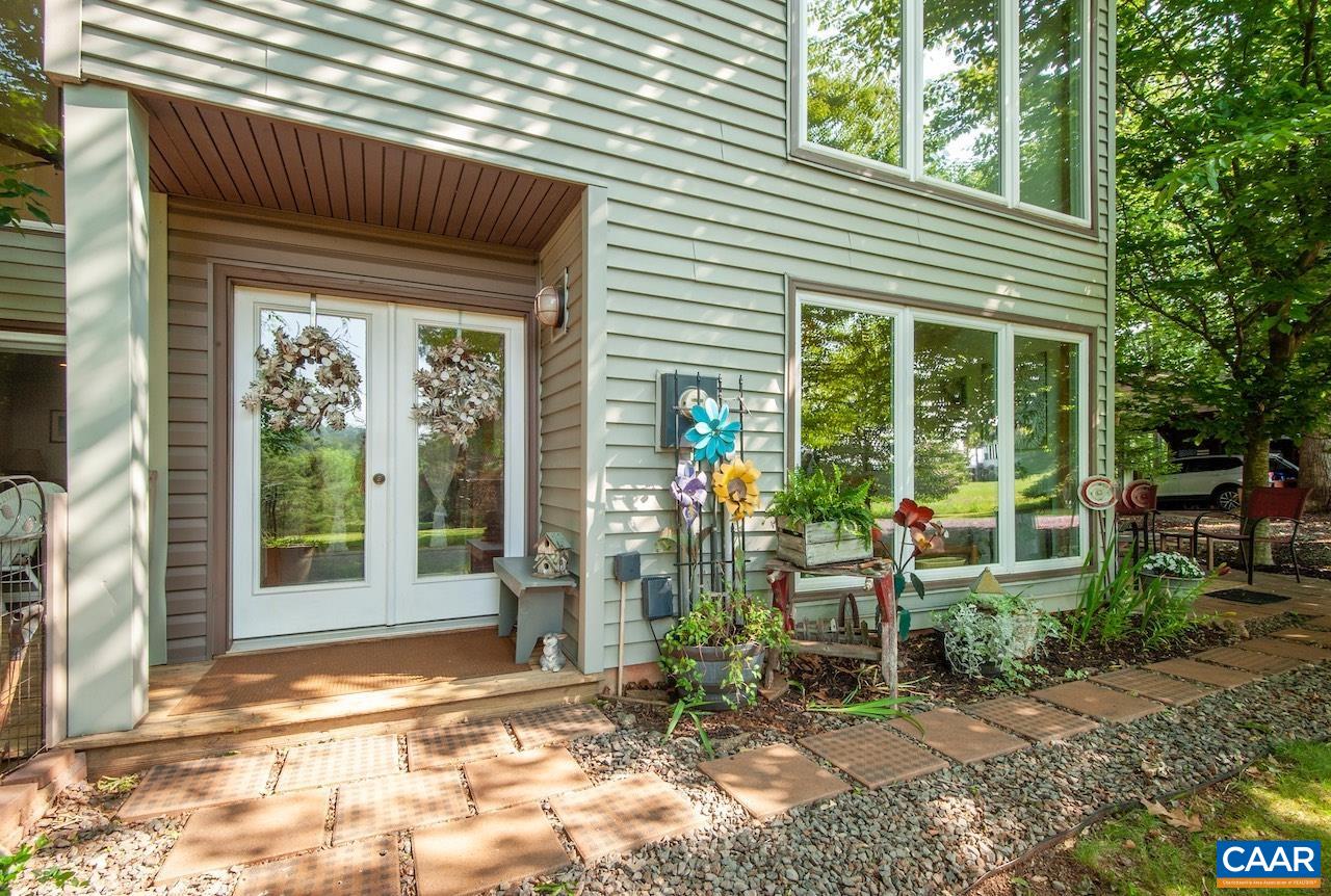 440 RAINBOW RIDGE RD