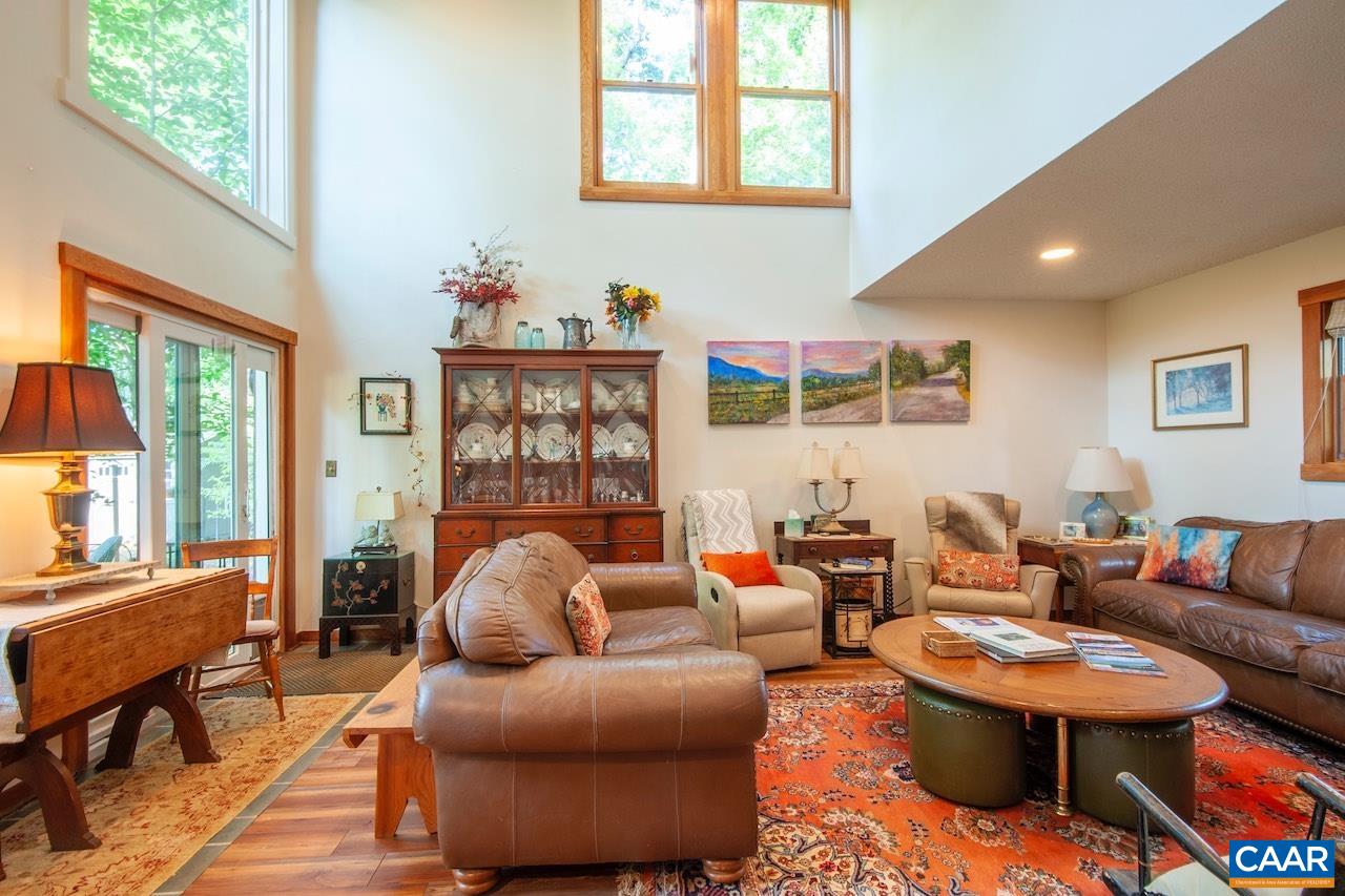 440 RAINBOW RIDGE RD