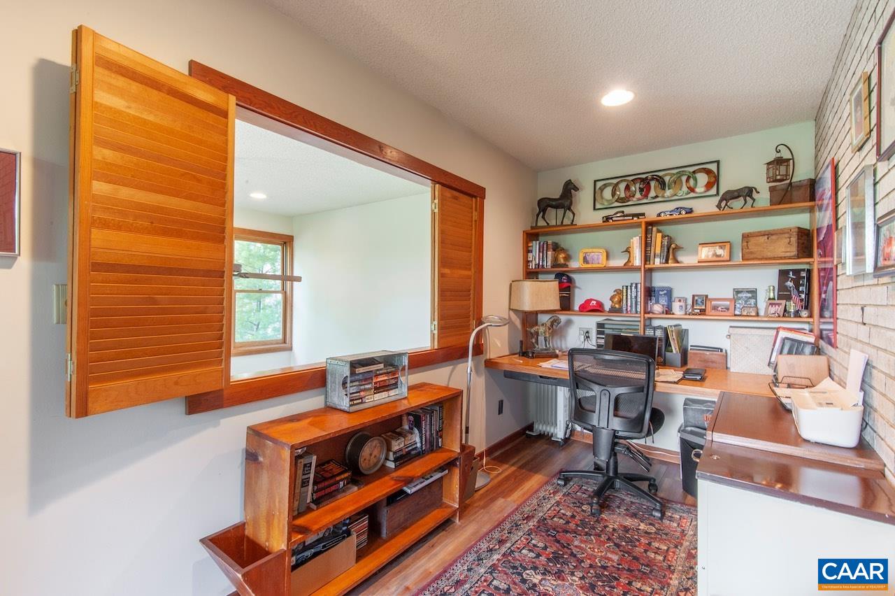 440 RAINBOW RIDGE RD