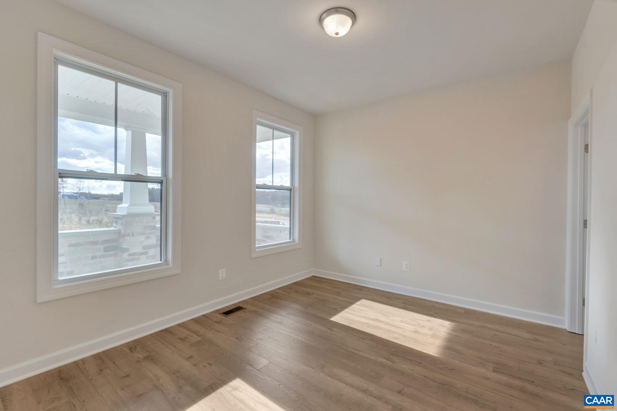 49 HEADLAND CT