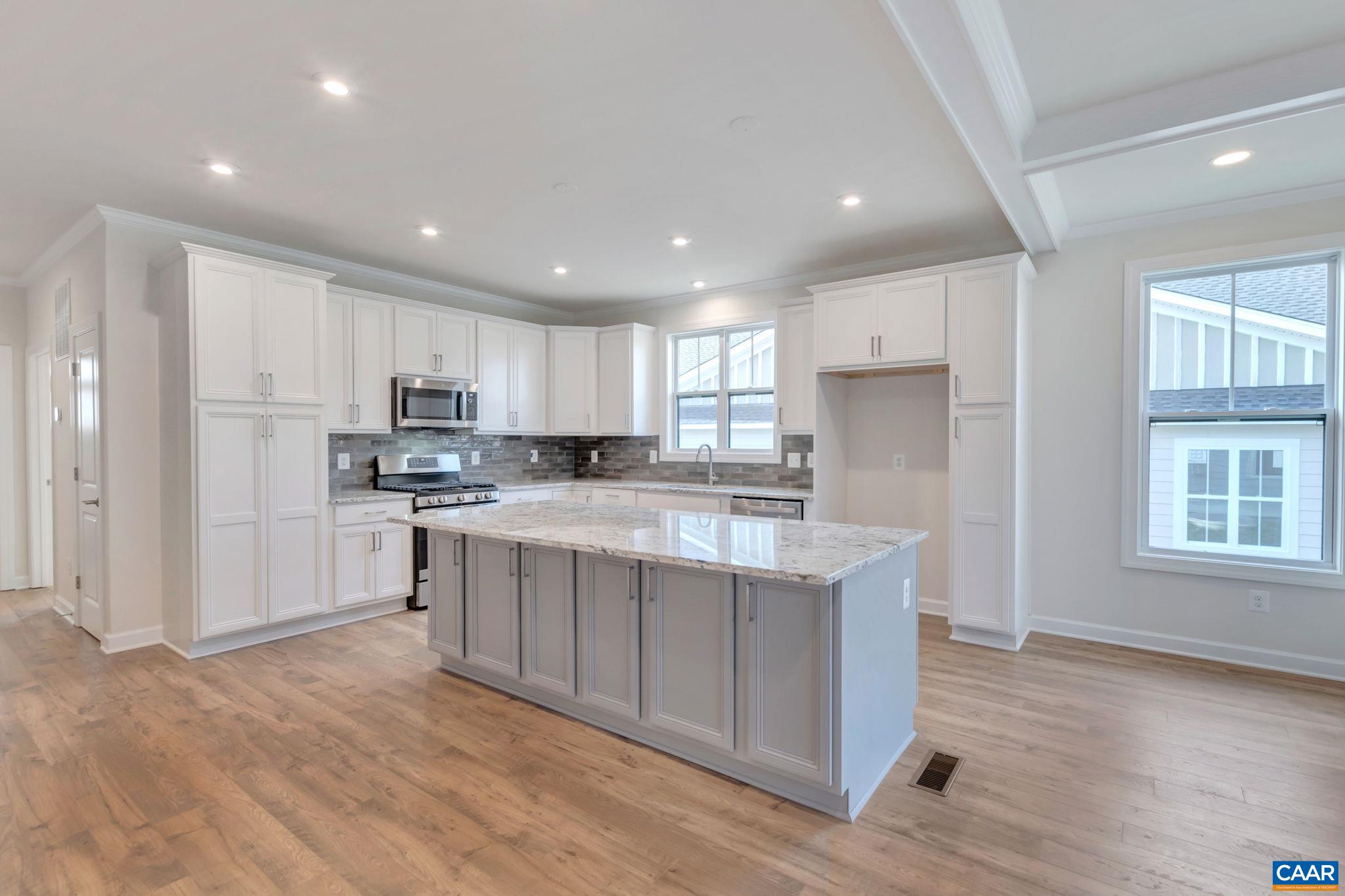 49 HEADLAND CT