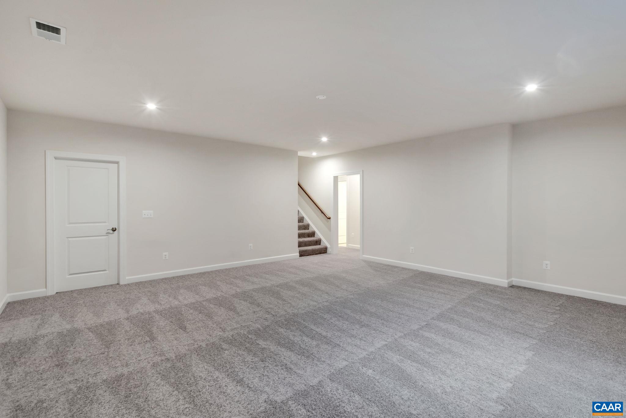 49 HEADLAND CT