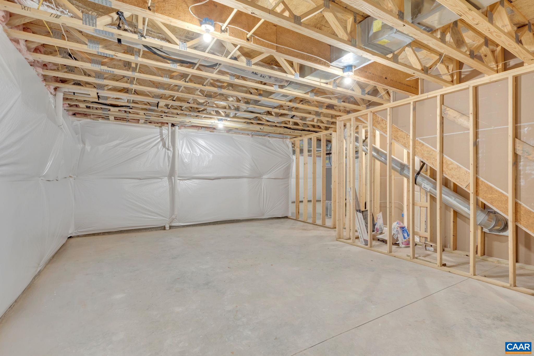 49 HEADLAND CT