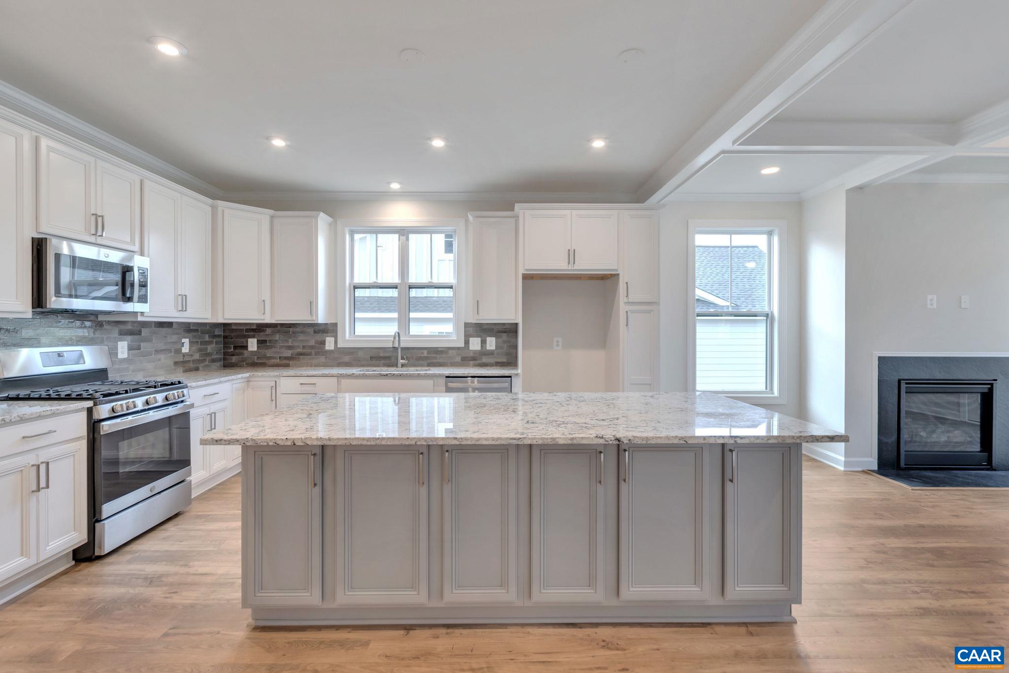 49 HEADLAND CT