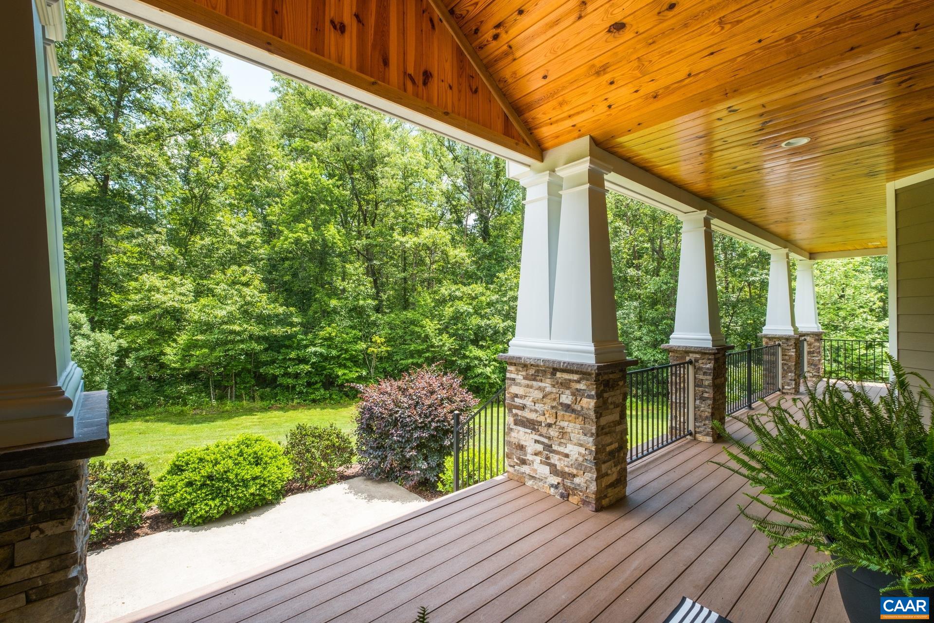 3288 HARDWARE RIVER RD