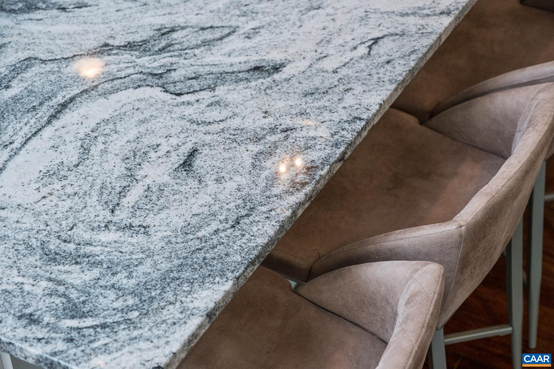 3288 HARDWARE RIVER RD