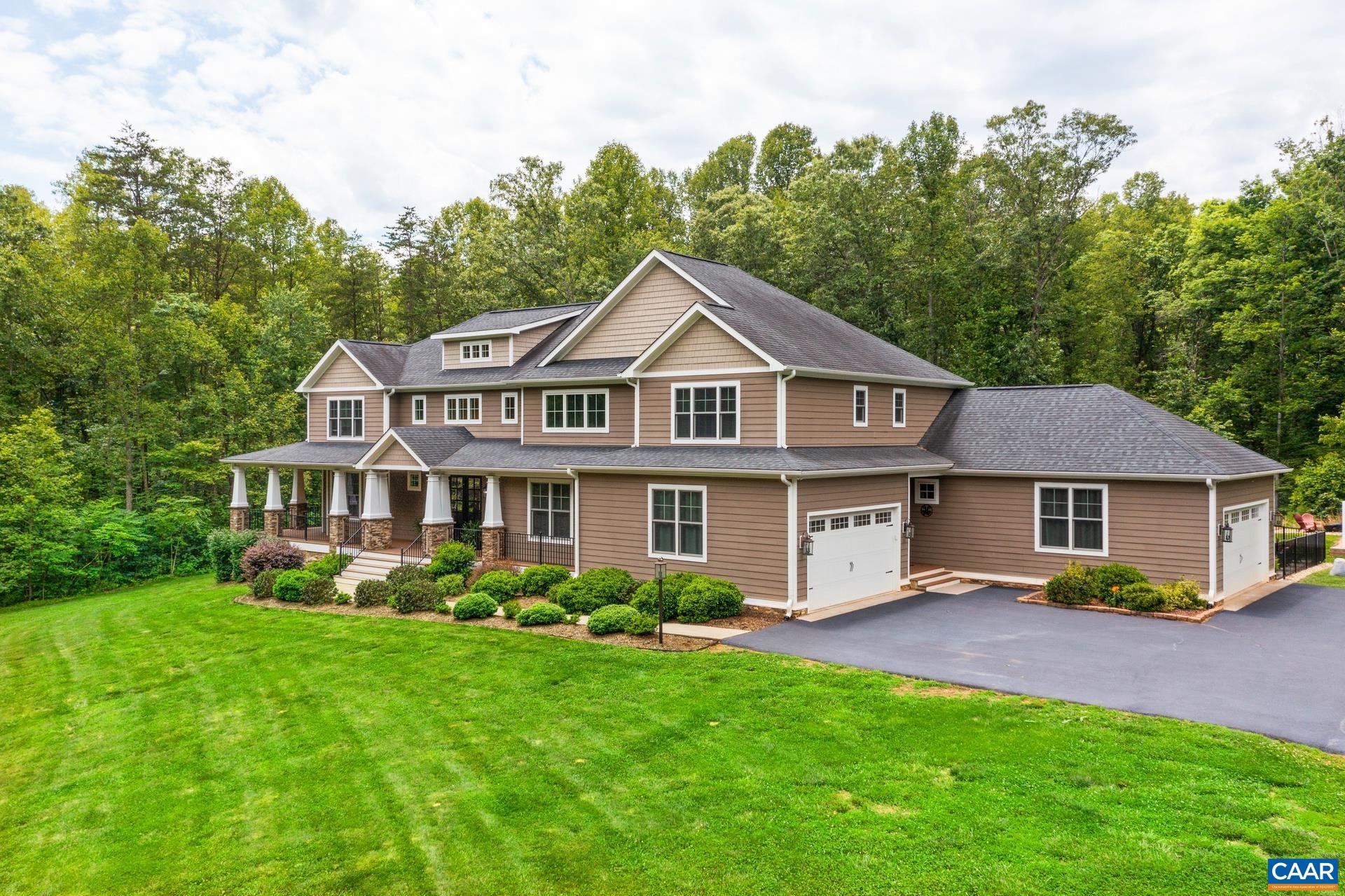 3288 HARDWARE RIVER RD