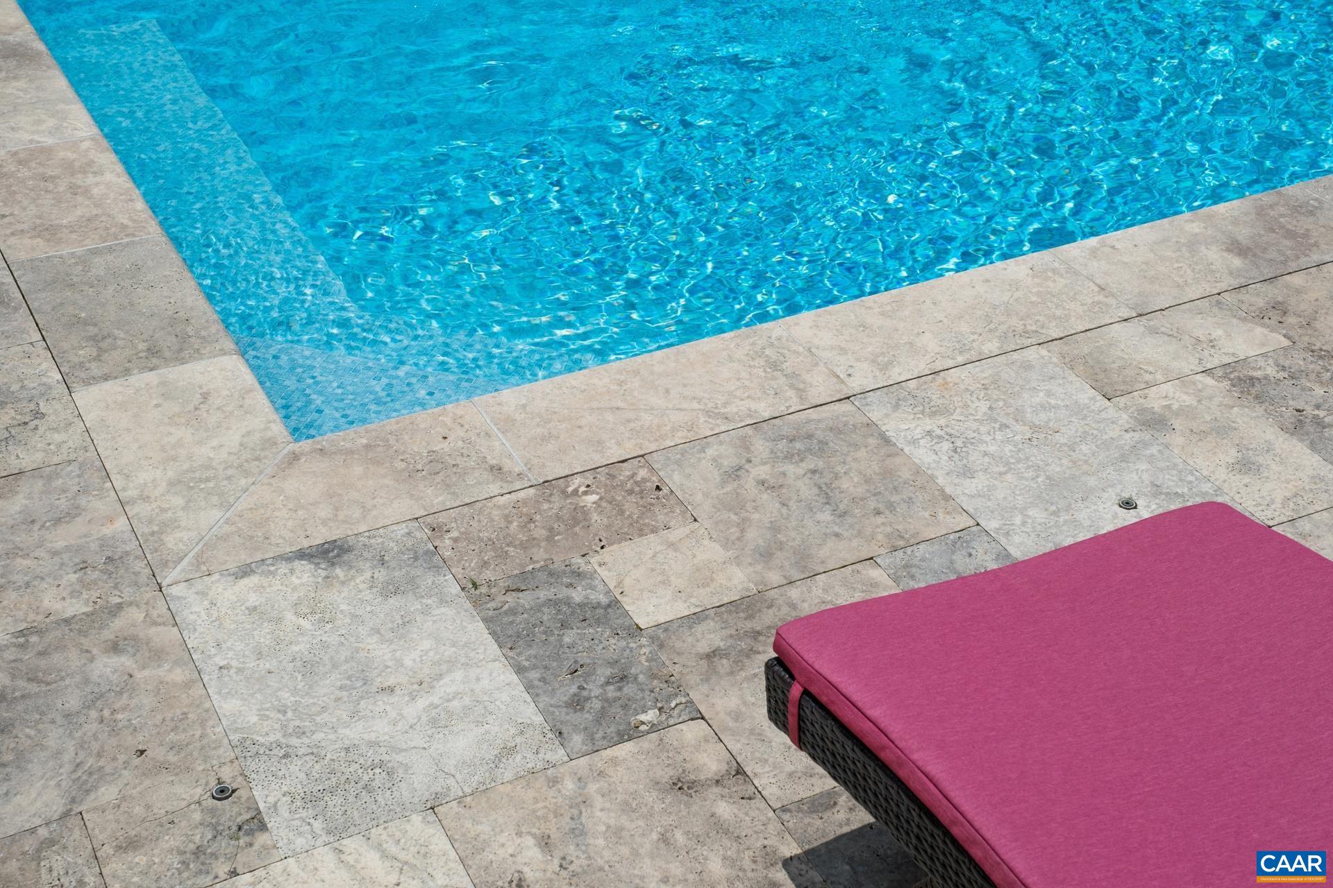 3288 HARDWARE RIVER RD