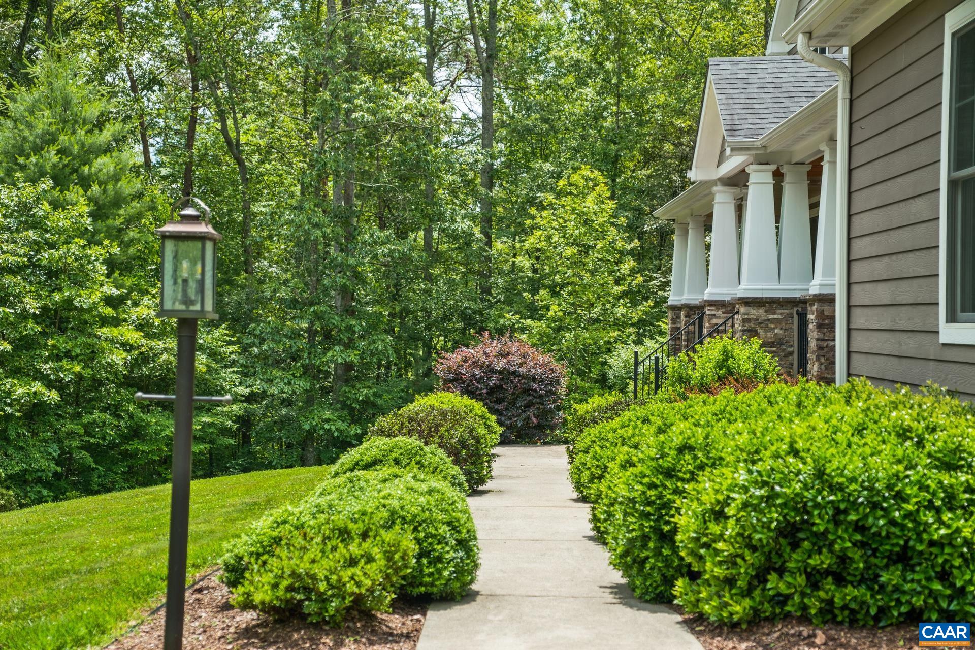 3288 HARDWARE RIVER RD