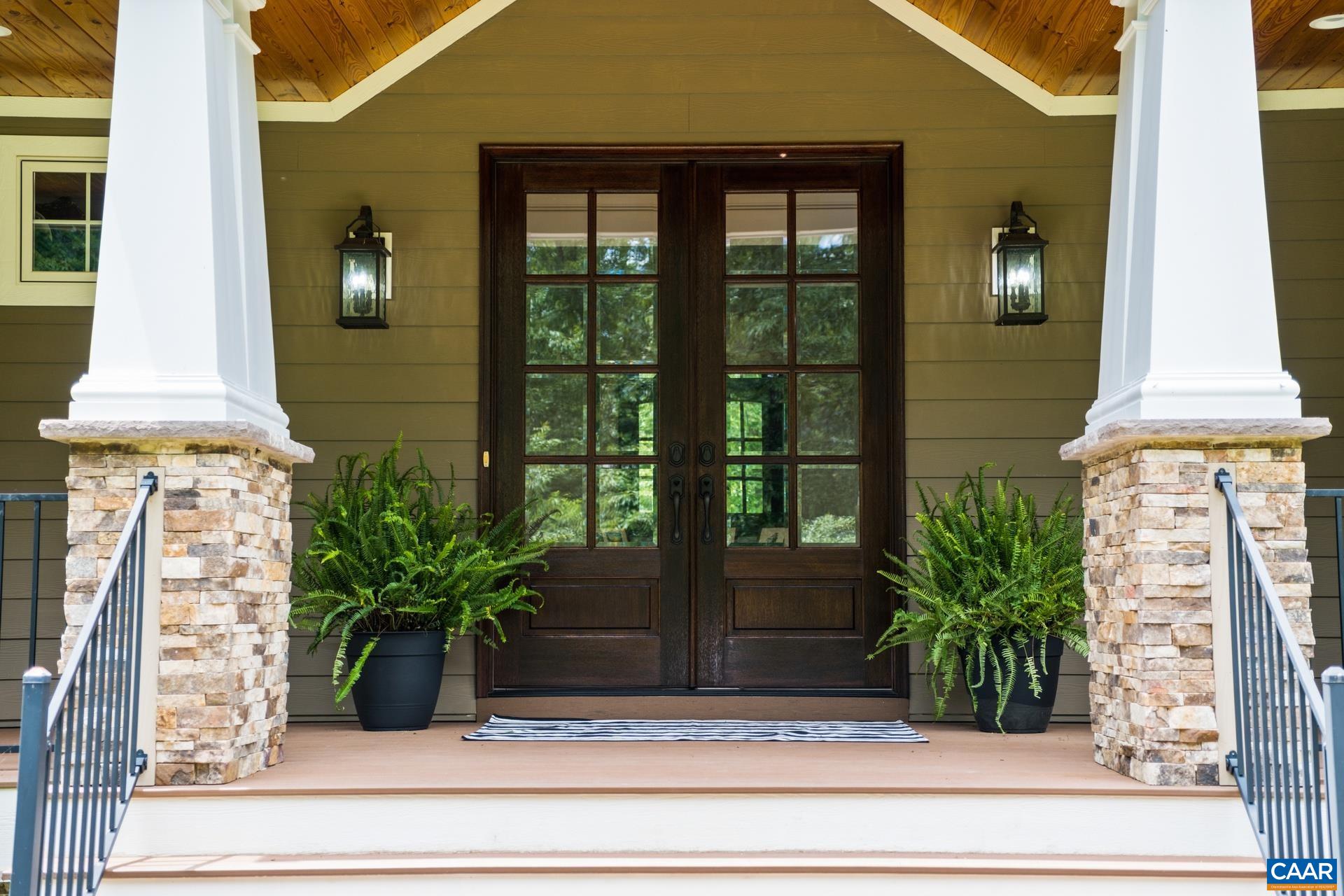 3288 HARDWARE RIVER RD