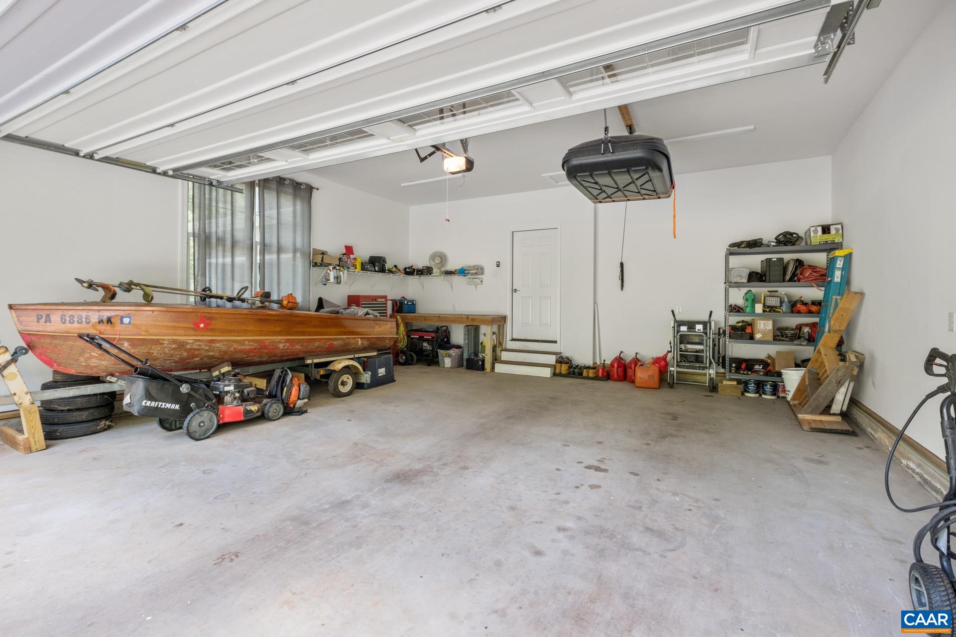 3288 HARDWARE RIVER RD