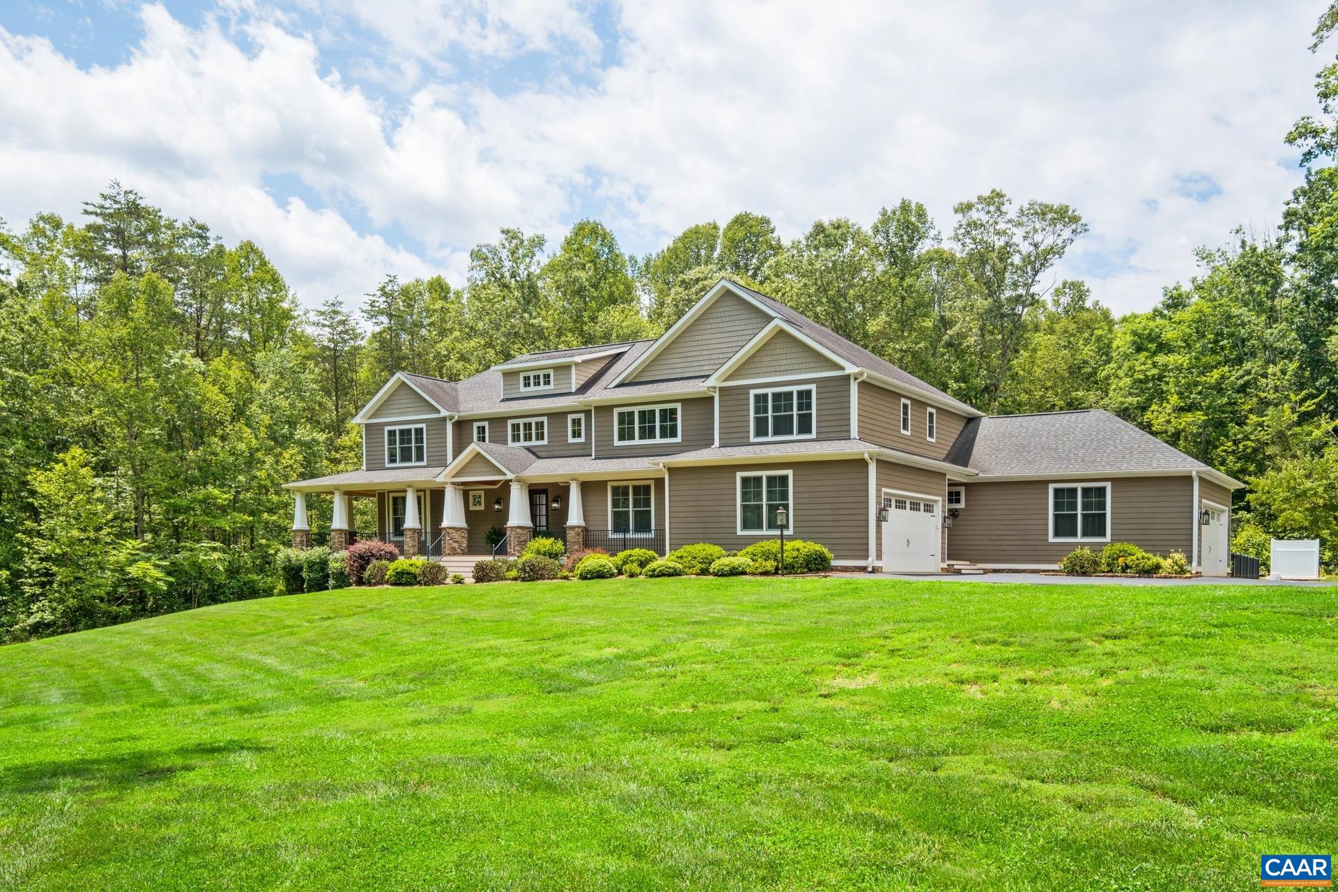 3288 HARDWARE RIVER RD