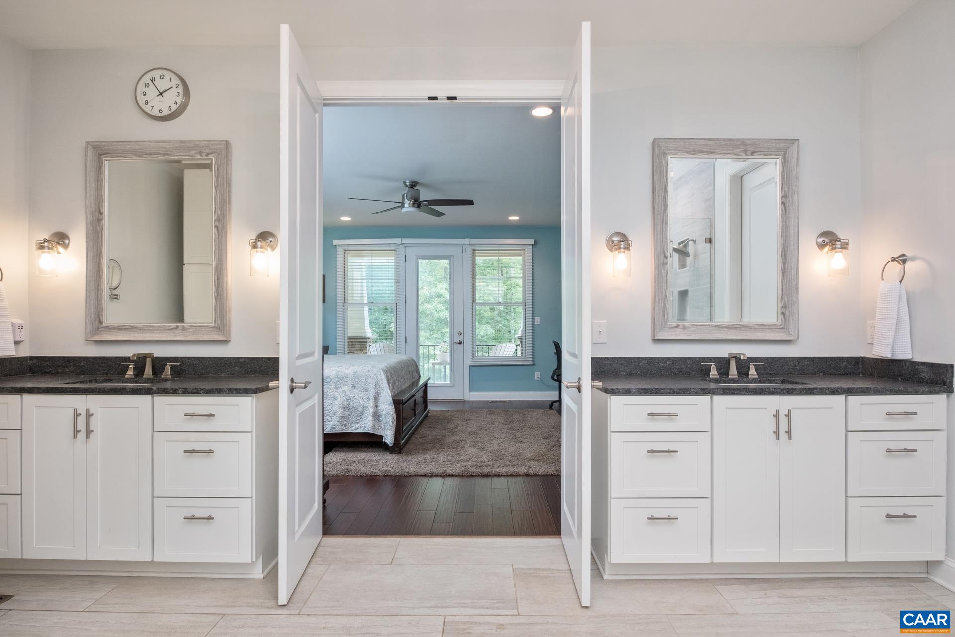 3288 HARDWARE RIVER RD