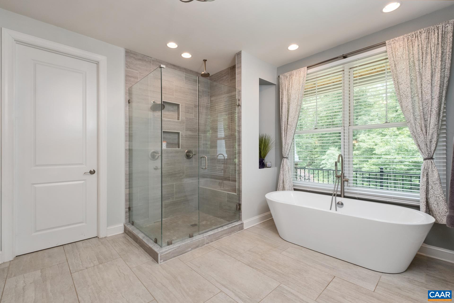 3288 HARDWARE RIVER RD