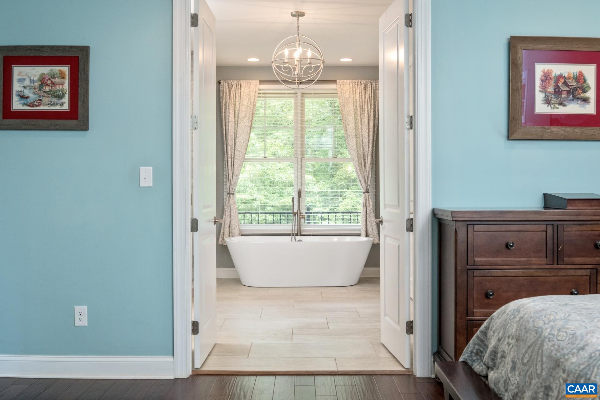 3288 HARDWARE RIVER RD