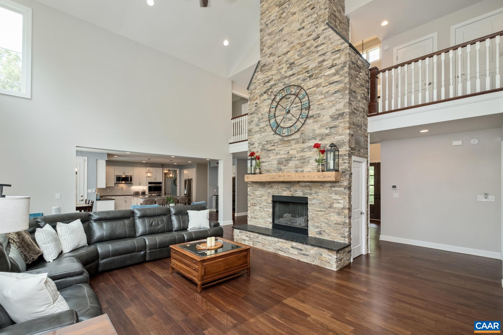 3288 HARDWARE RIVER RD