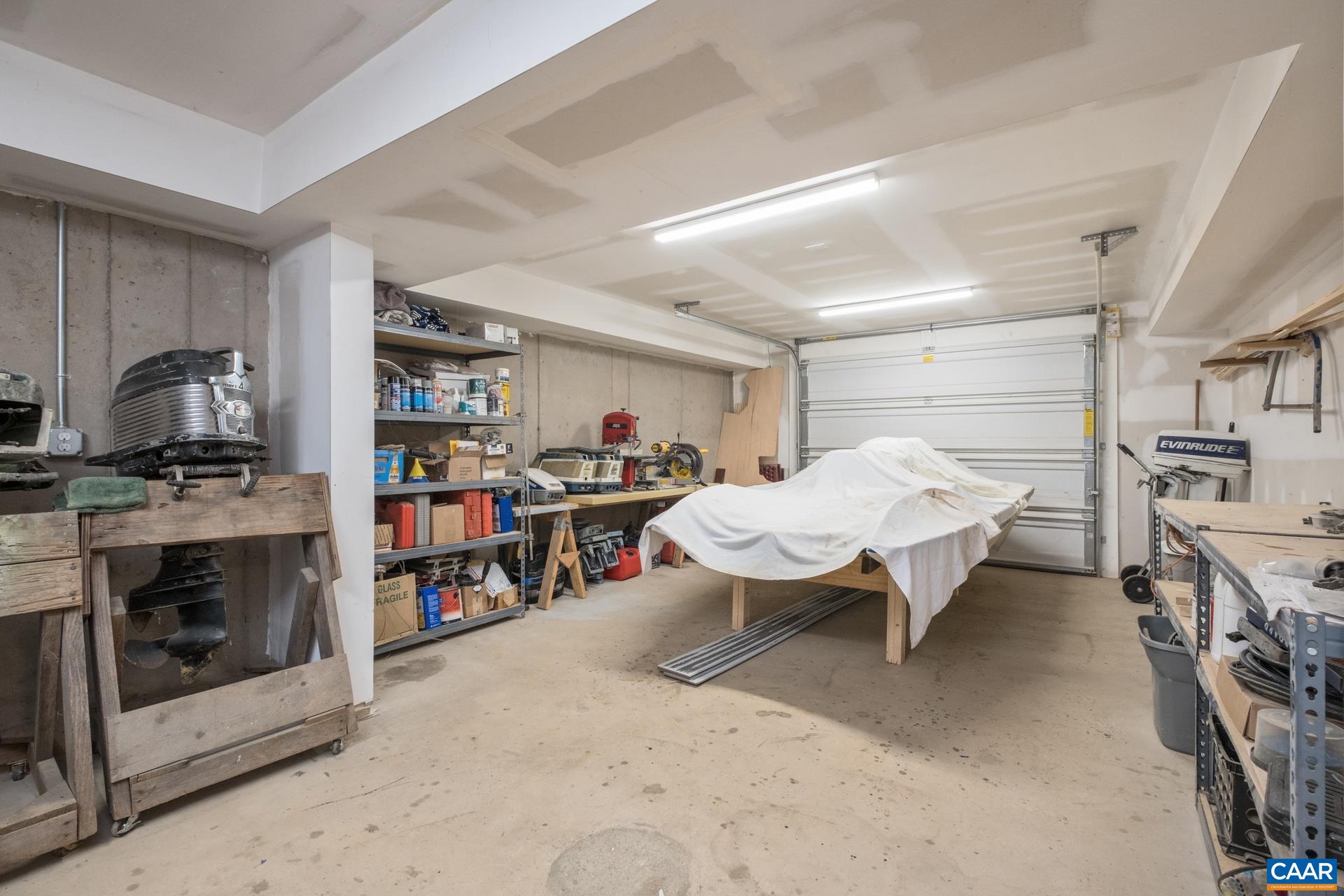 3288 HARDWARE RIVER RD