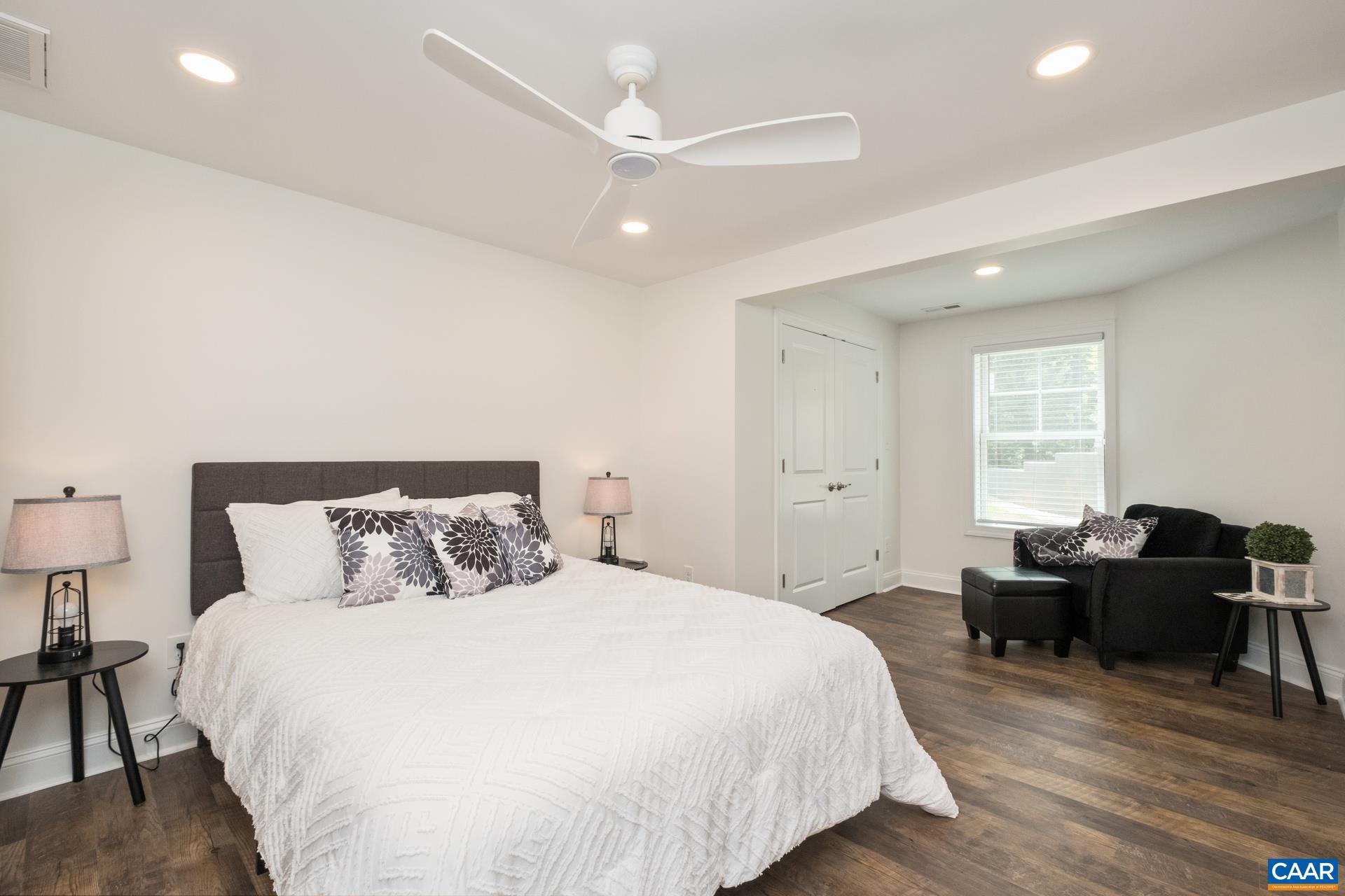 3288 HARDWARE RIVER RD