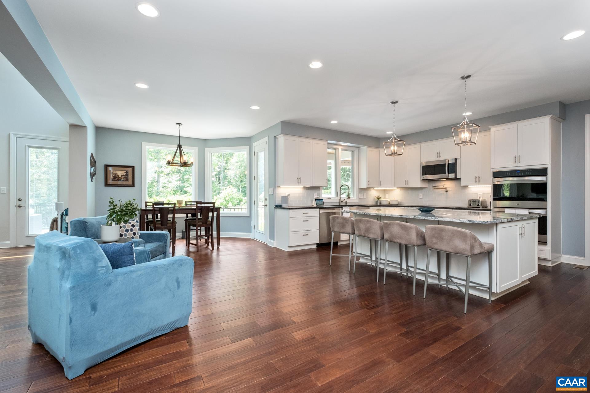 3288 HARDWARE RIVER RD