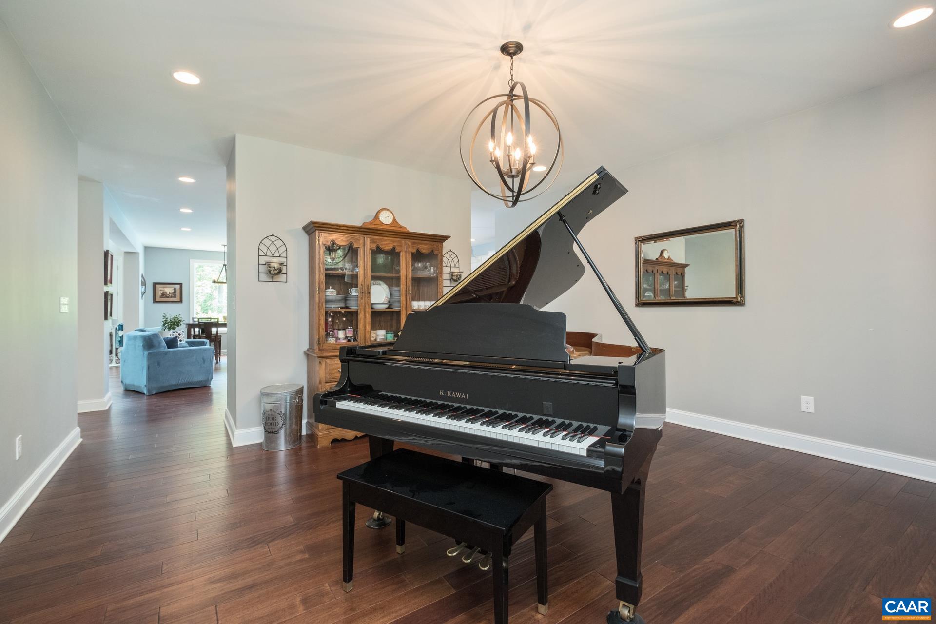 3288 HARDWARE RIVER RD