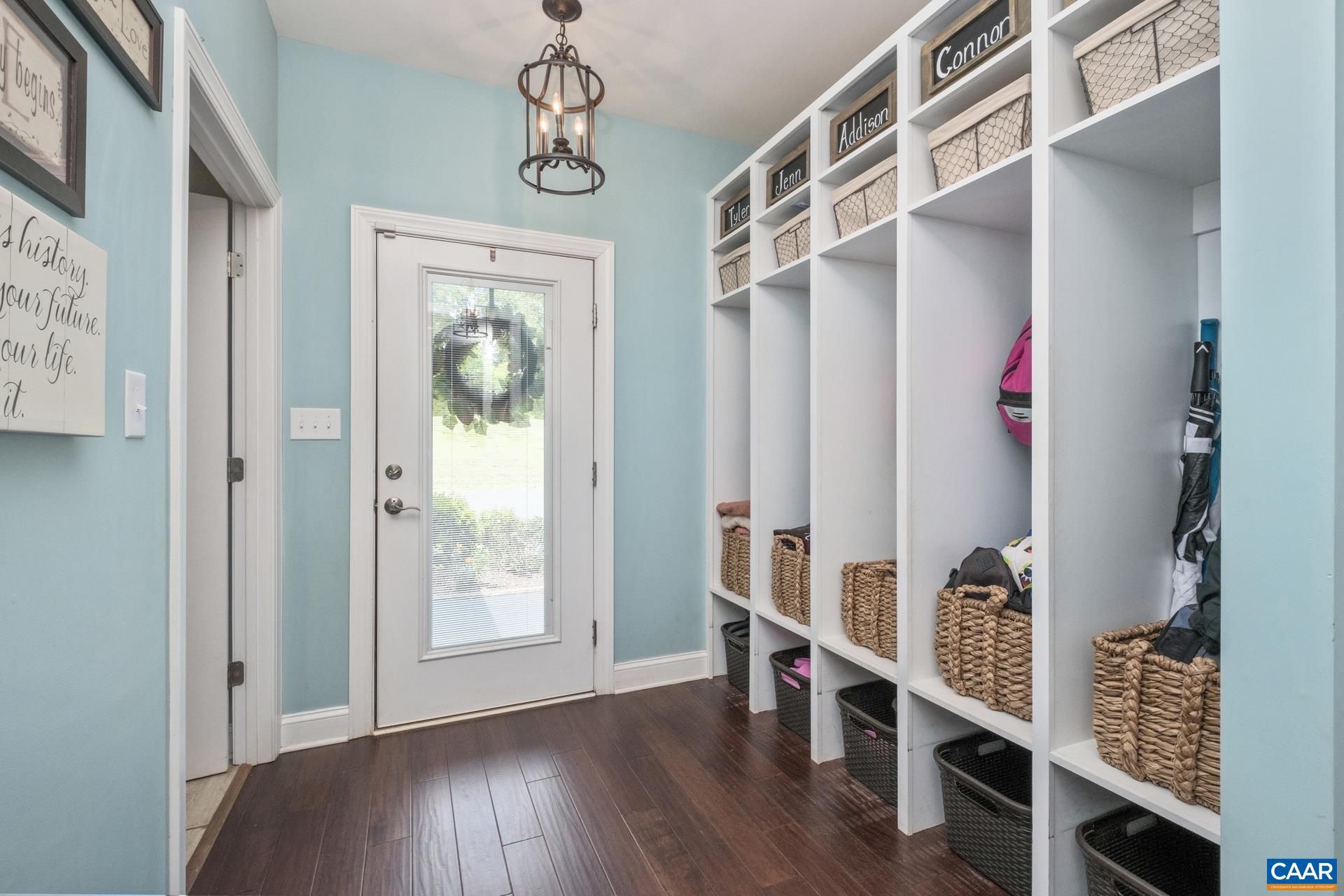 3288 HARDWARE RIVER RD