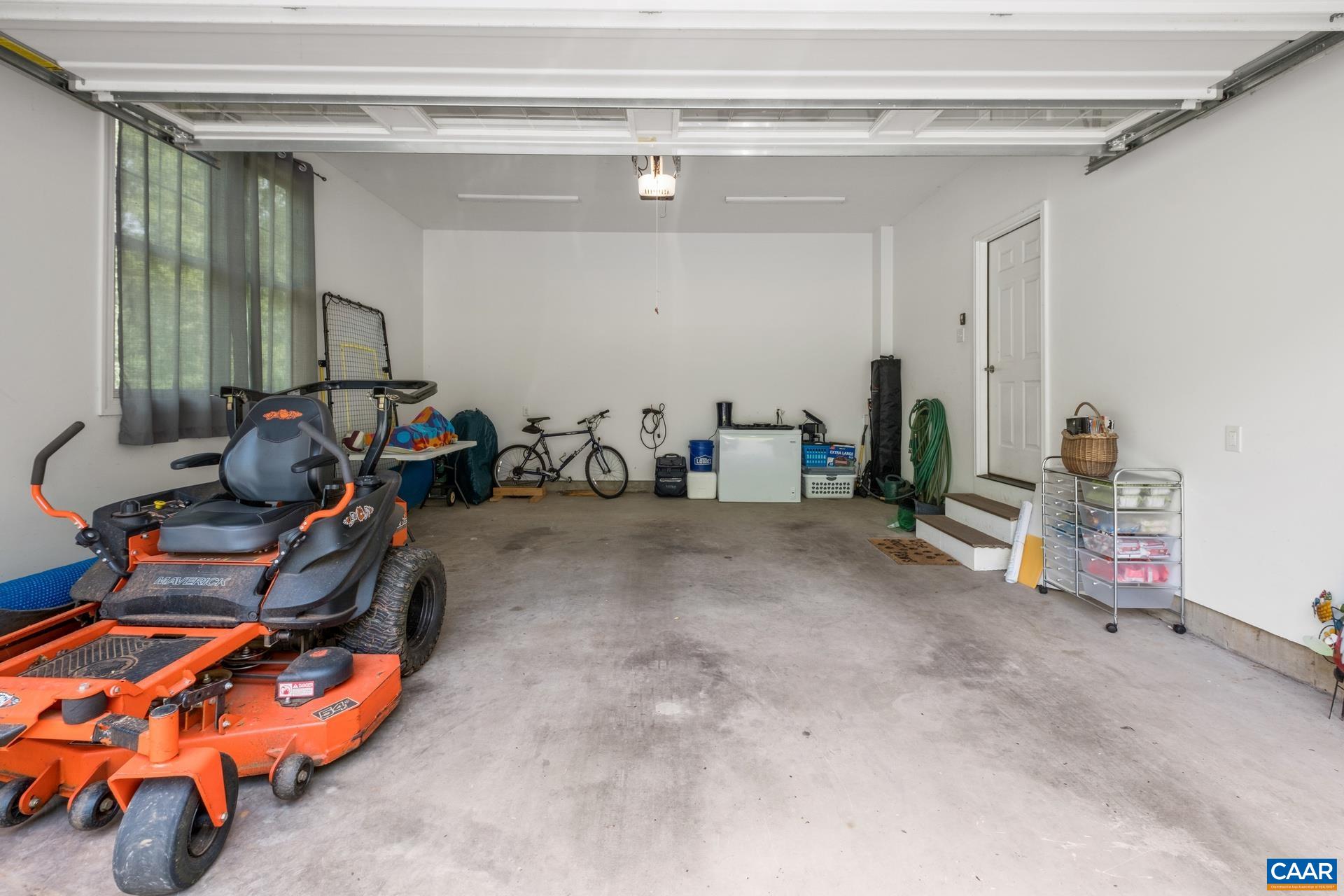 3288 HARDWARE RIVER RD