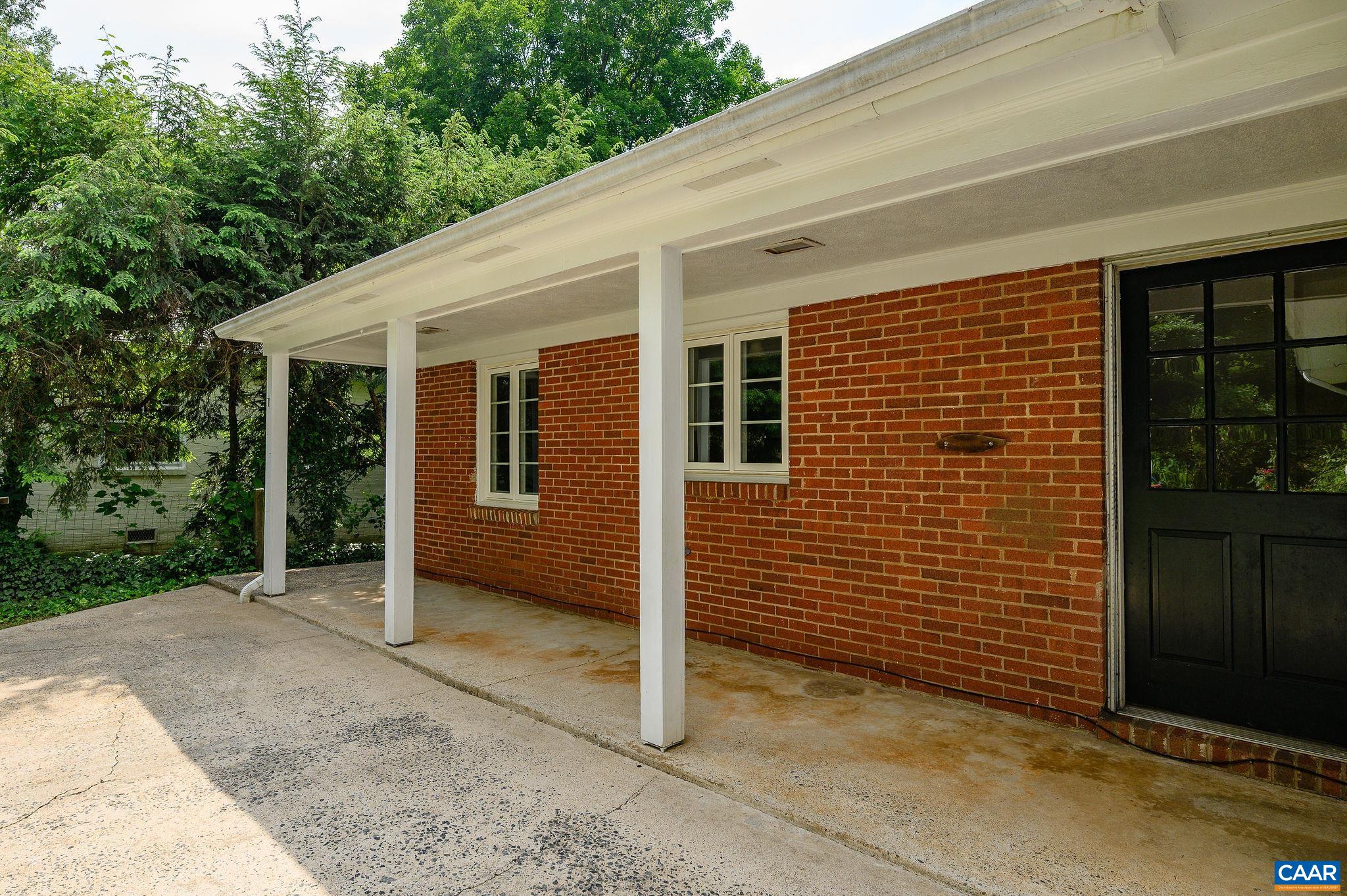 906 OLD FARM RD