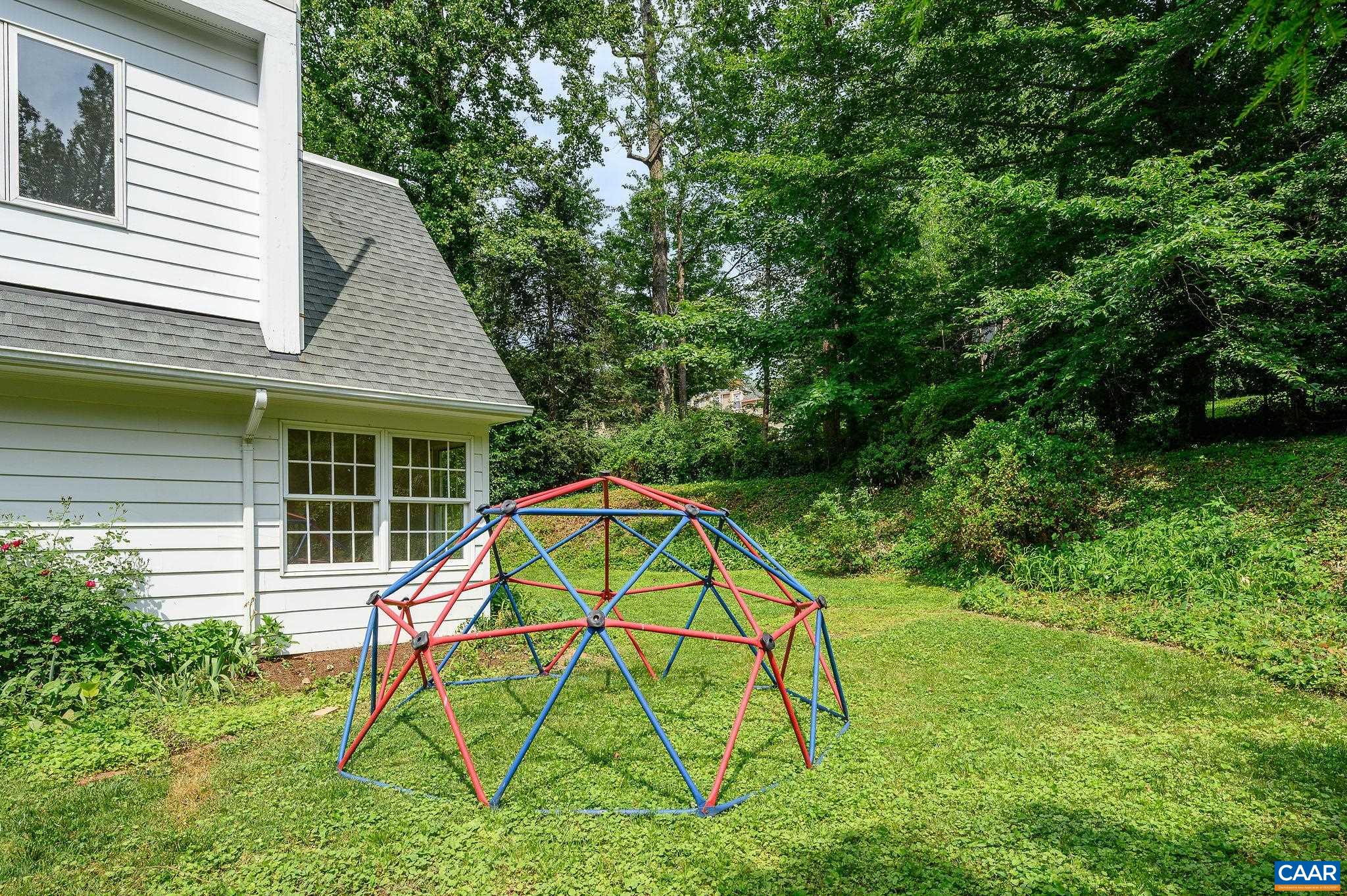 906 OLD FARM RD