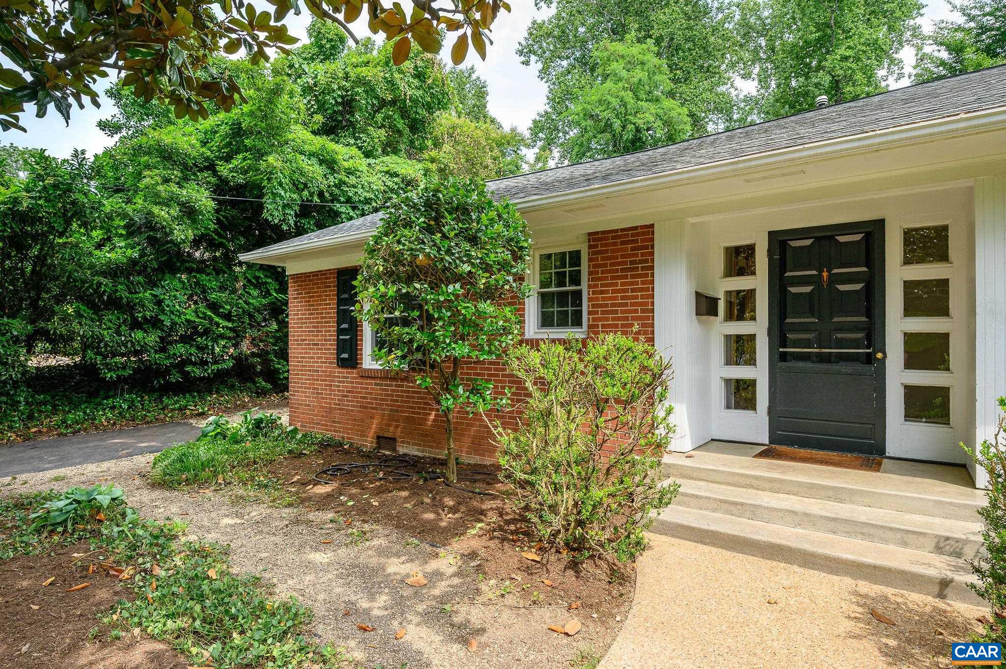 906 OLD FARM RD