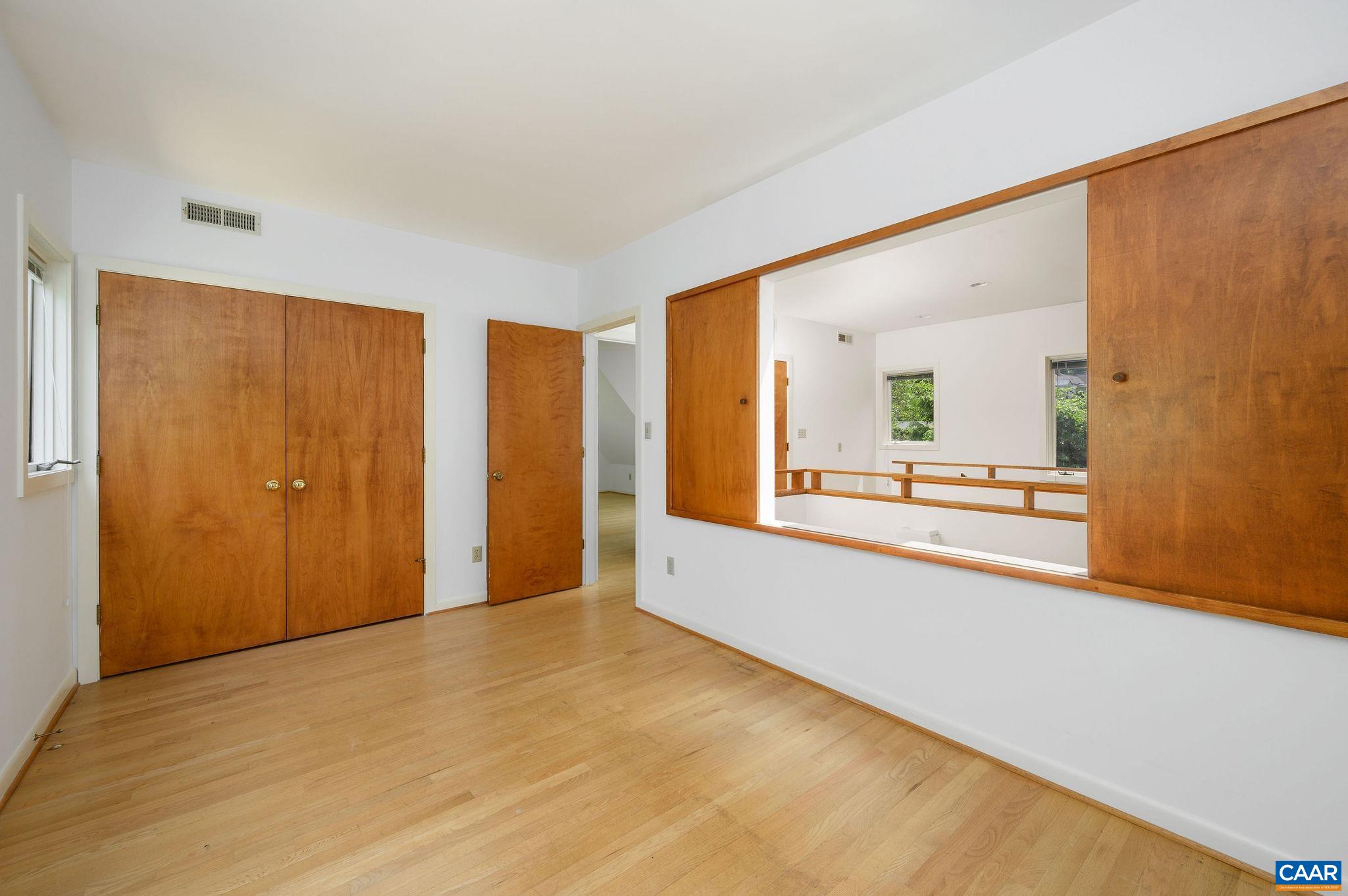 906 OLD FARM RD
