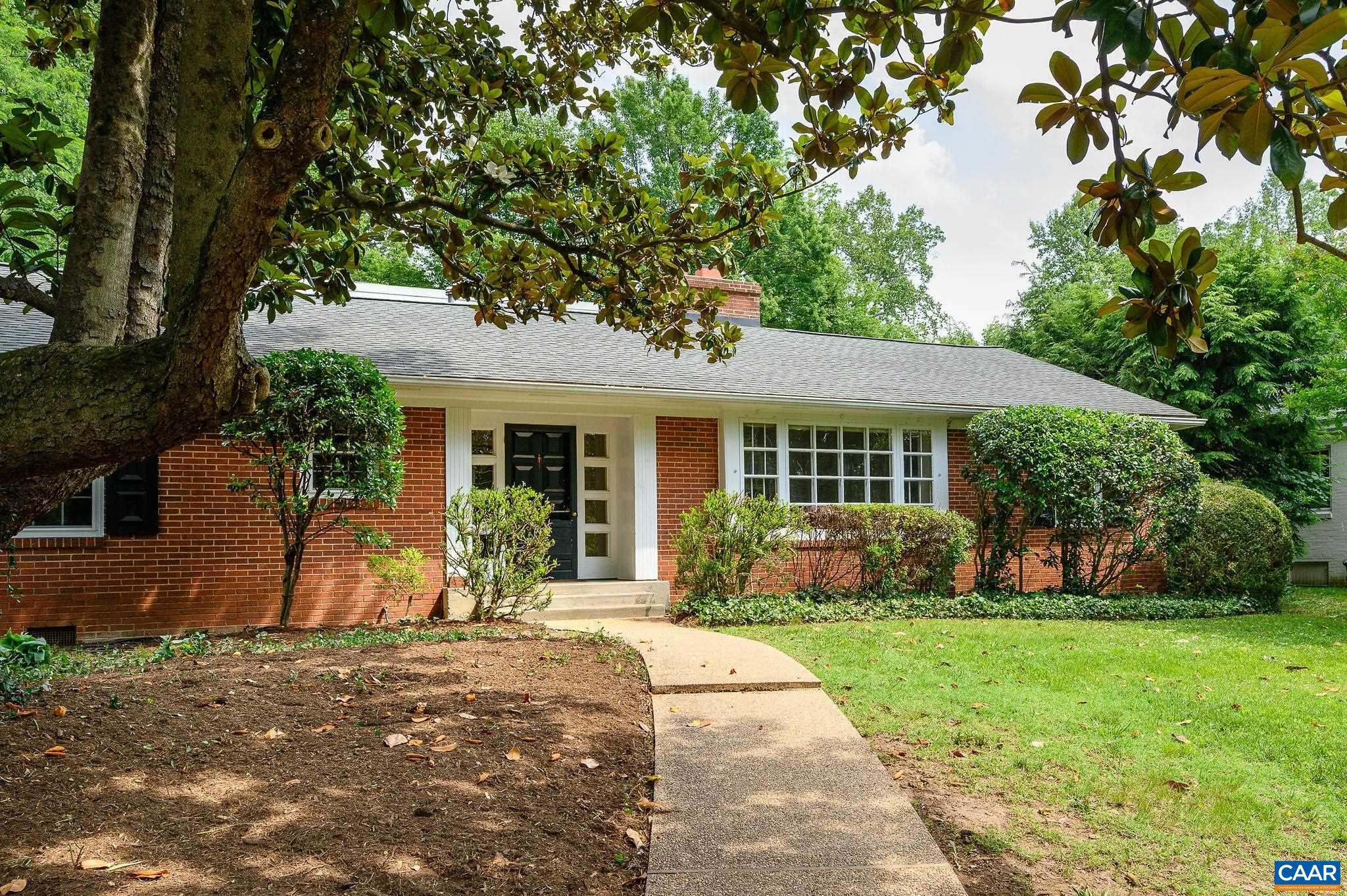 906 OLD FARM RD