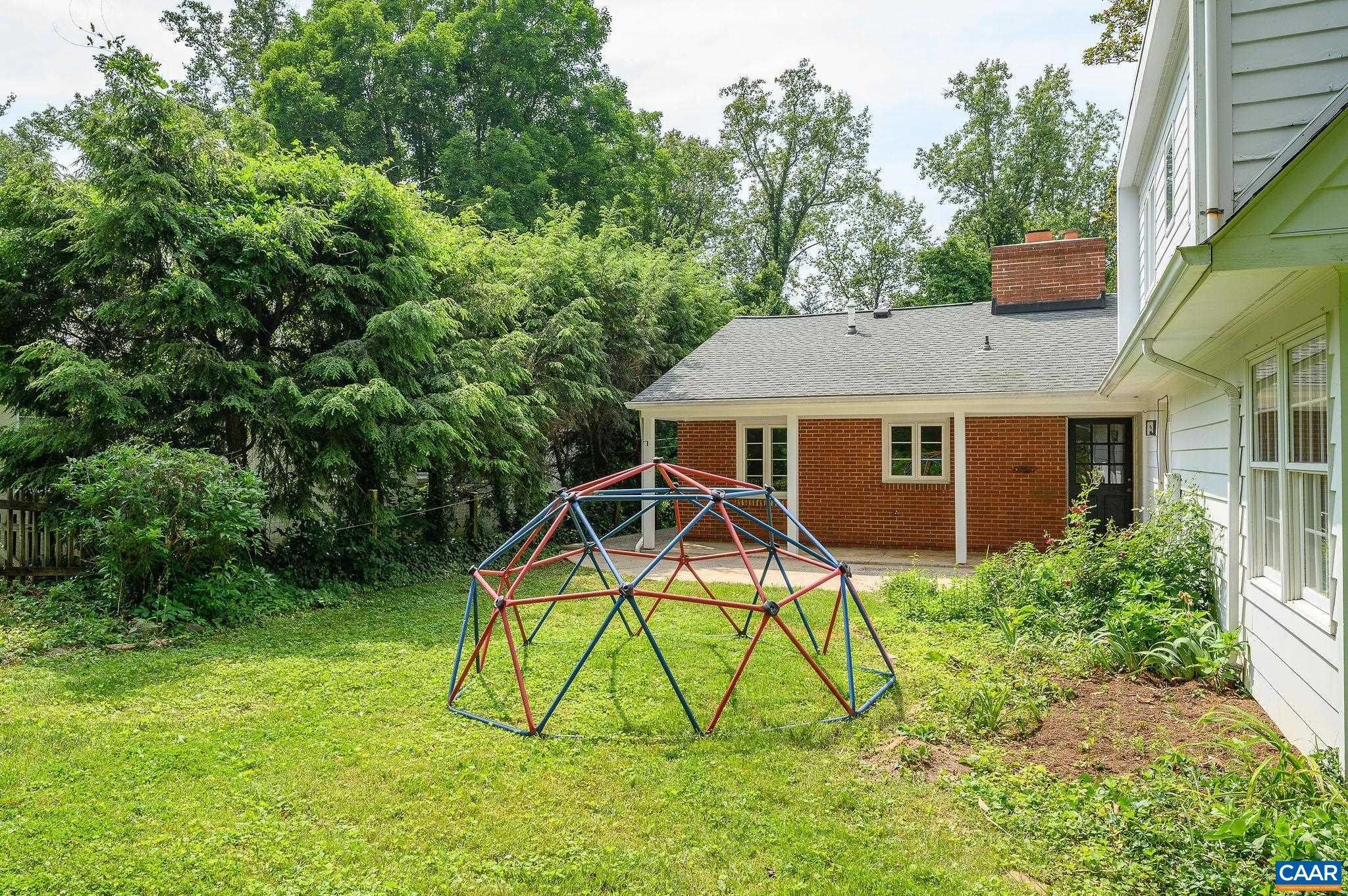 906 OLD FARM RD