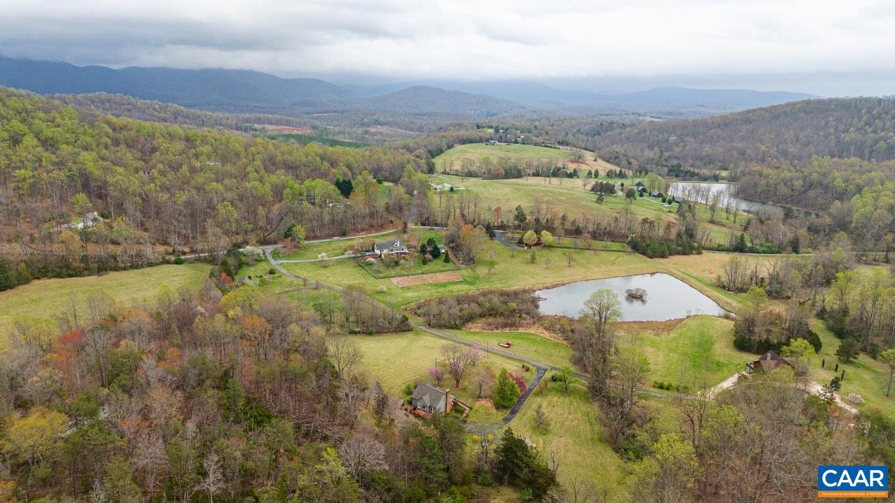 168 LAKELAND LN