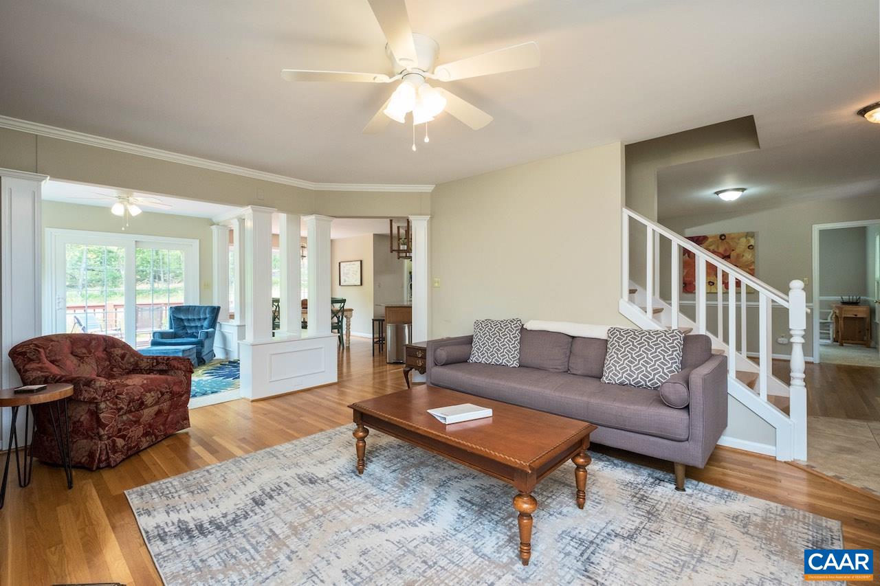 168 LAKELAND LN