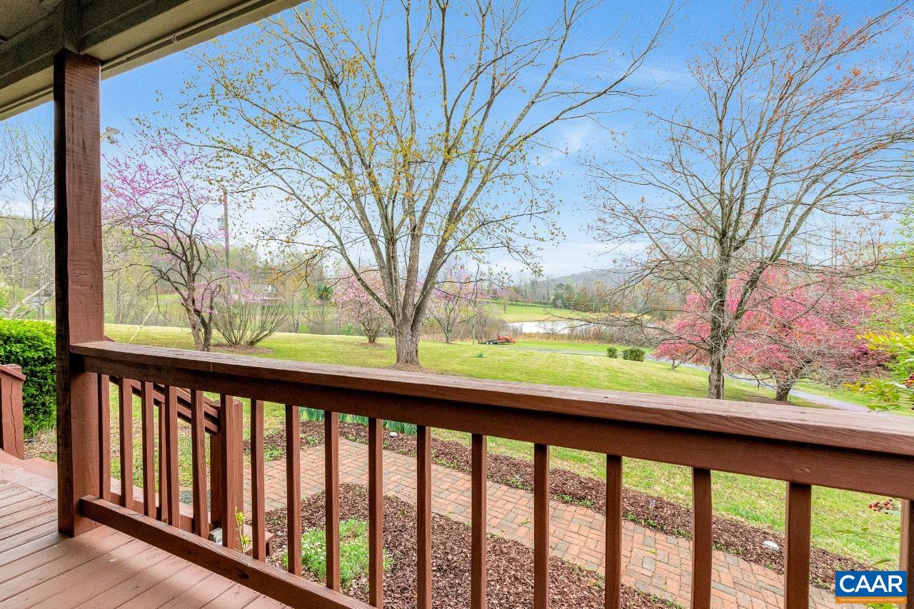 168 LAKELAND LN