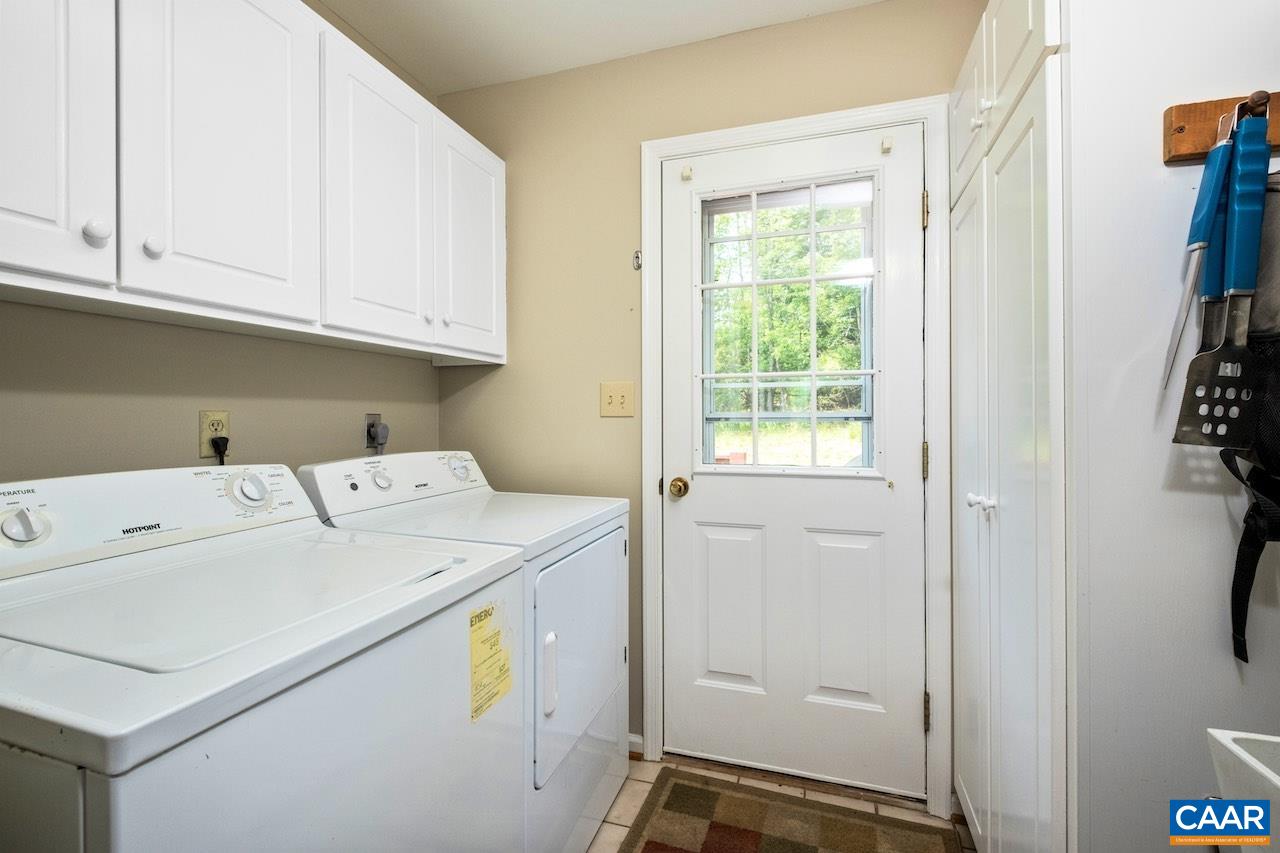 168 LAKELAND LN