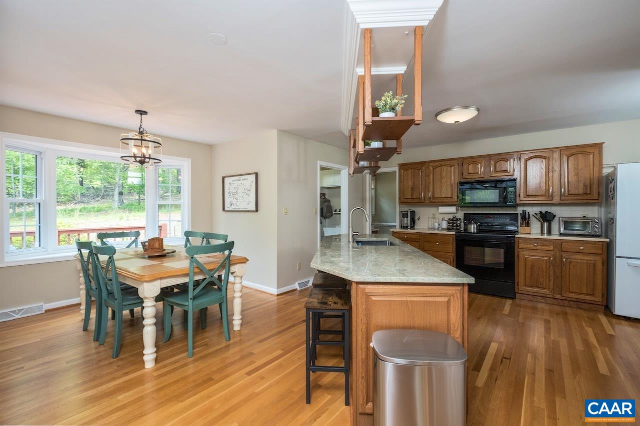 168 LAKELAND LN