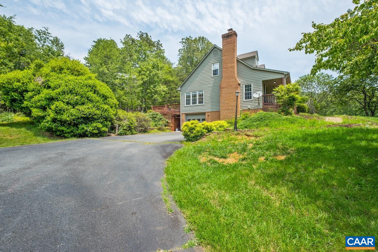 168 LAKELAND LN