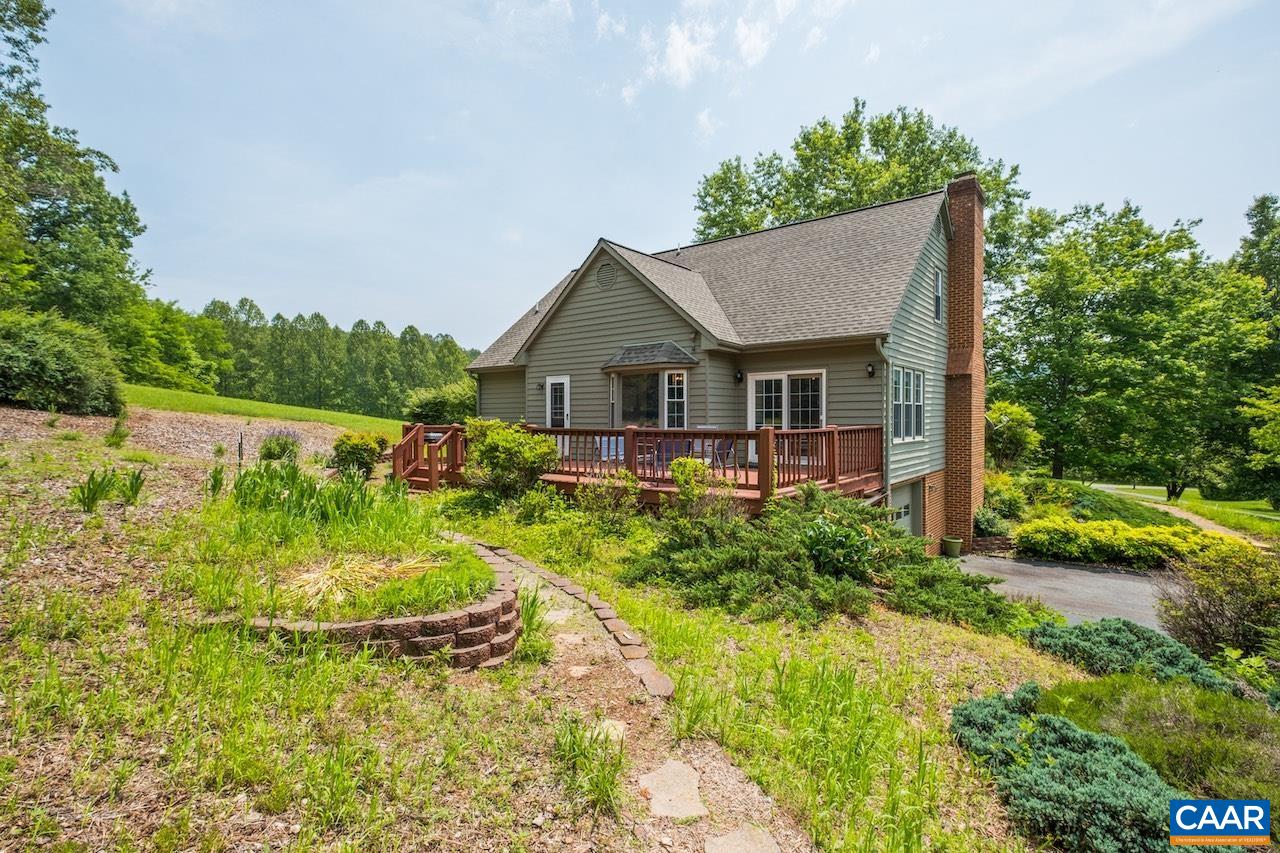 168 LAKELAND LN