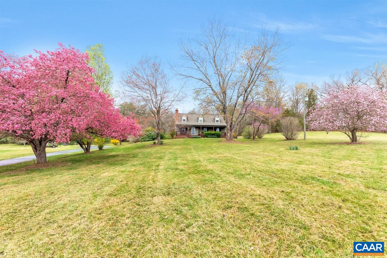 168 LAKELAND LN