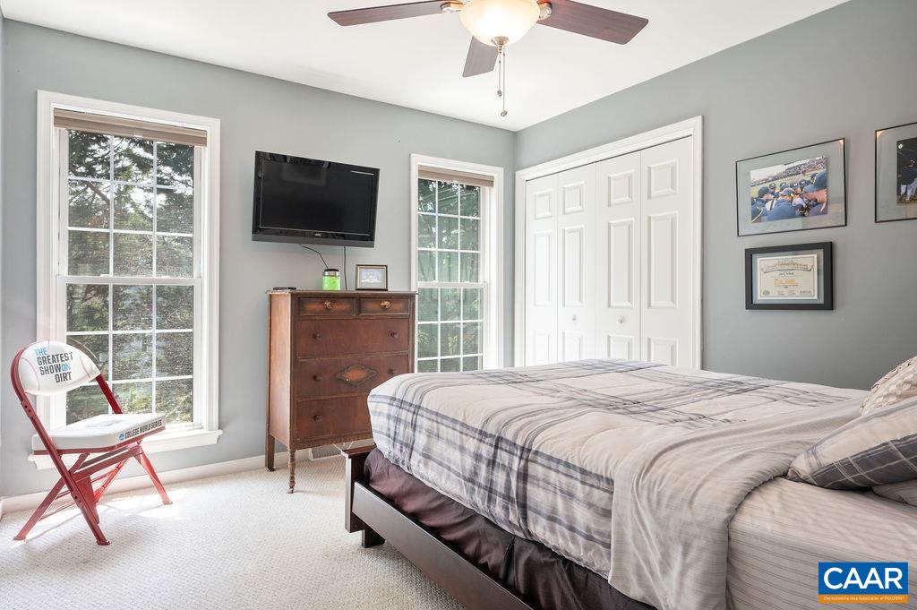 309 LEAPING FOX LN