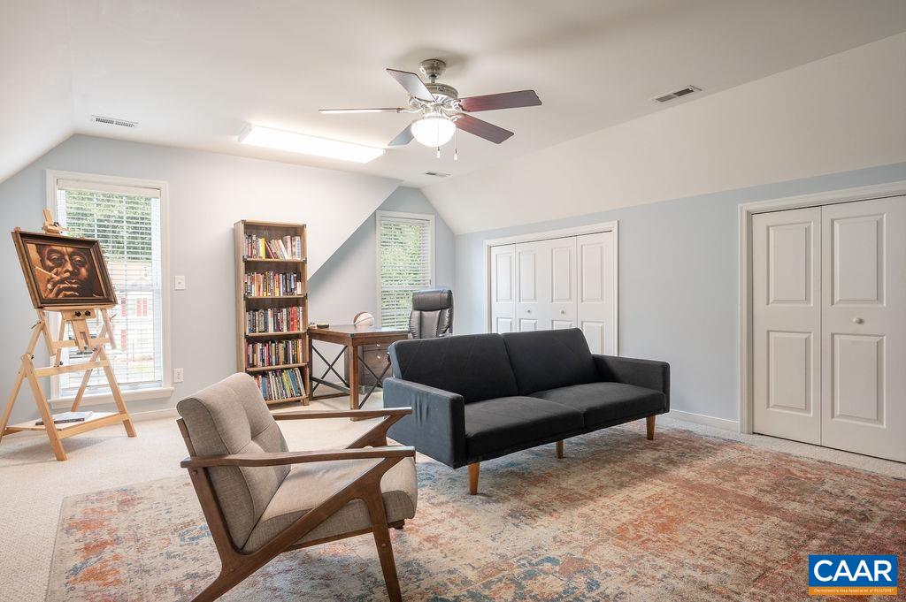 309 LEAPING FOX LN