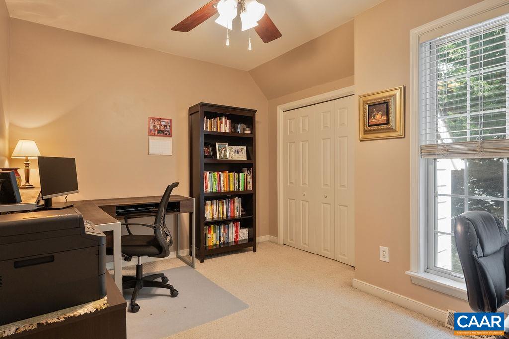 309 LEAPING FOX LN