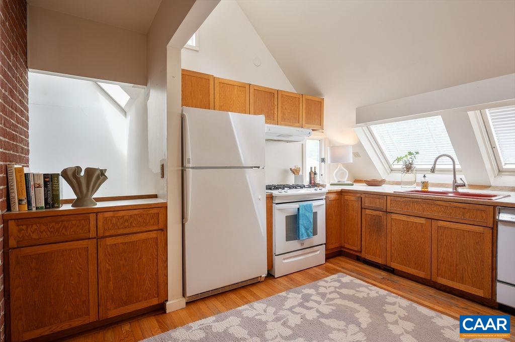 1614 MEADOWBROOK HEIGHTS RD