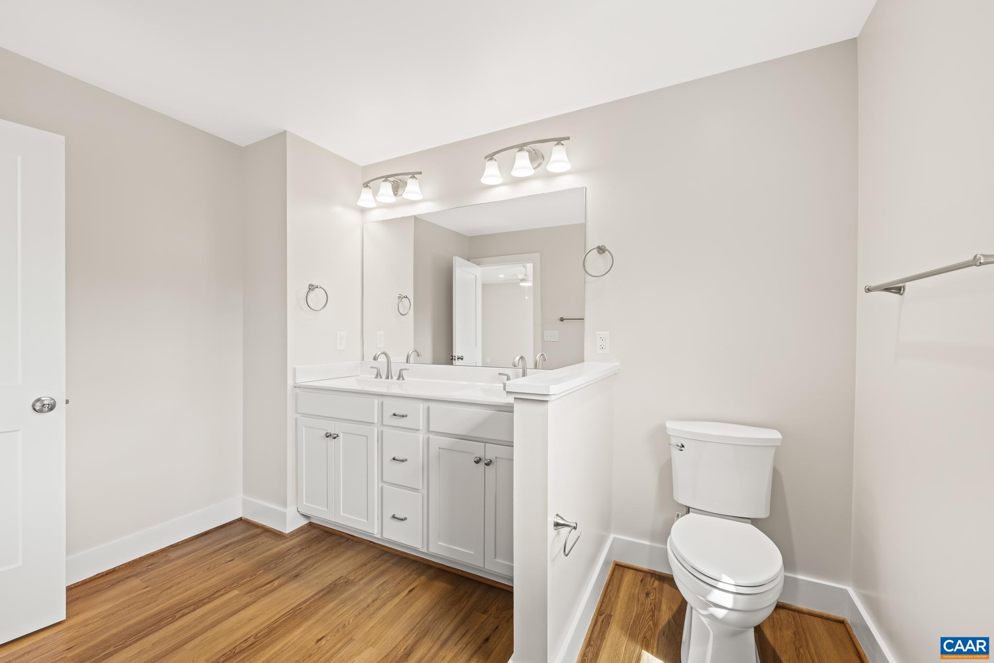 237 PALMER PL