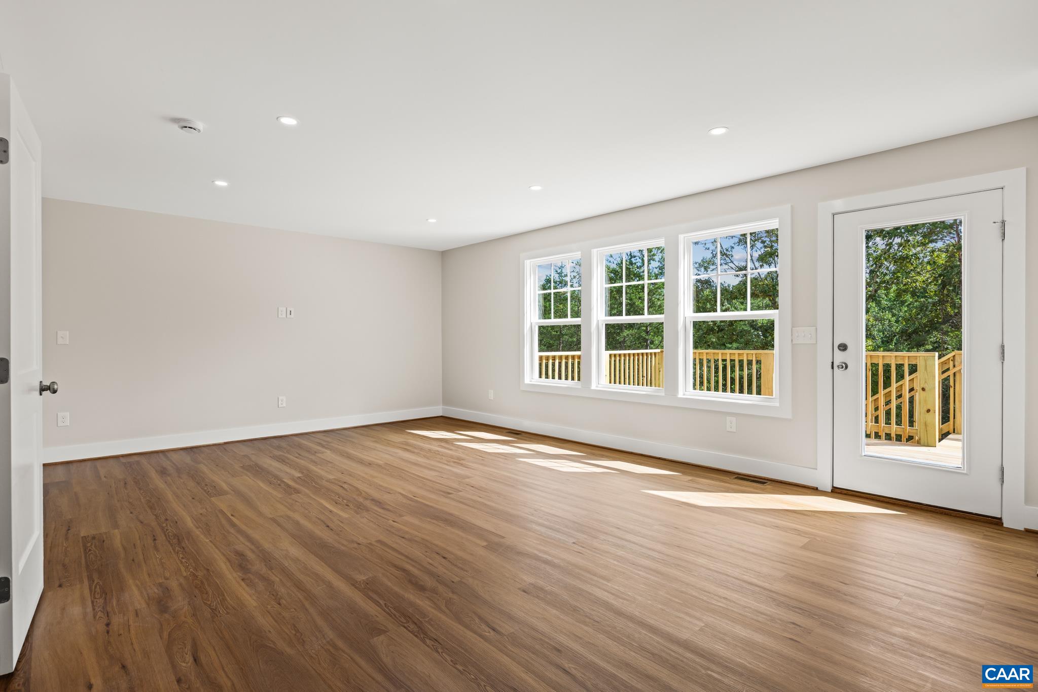 237 PALMER PL