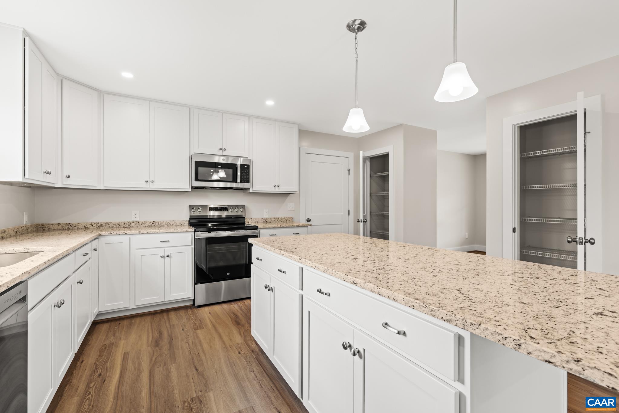 237 PALMER PL